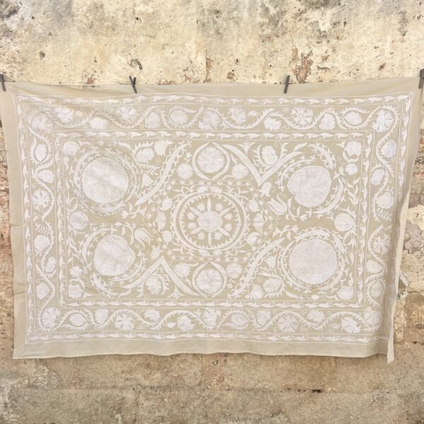 Plain Suzani N. 28