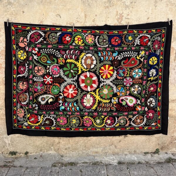 Black Suzani N. 23B