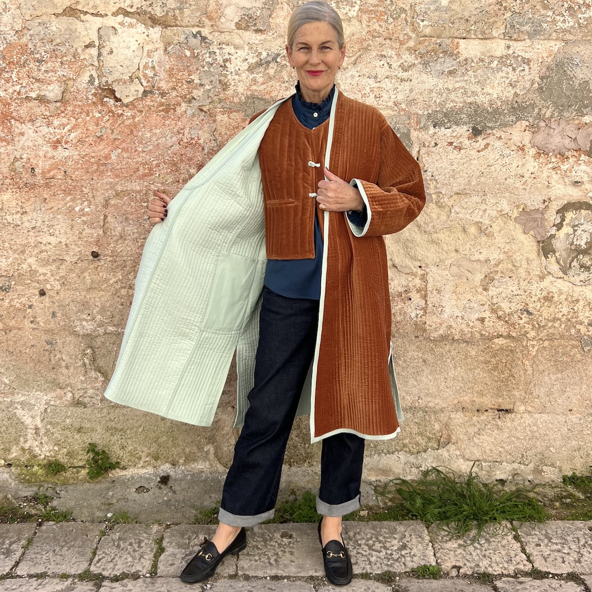 The Atamsukh Coat - Image 24